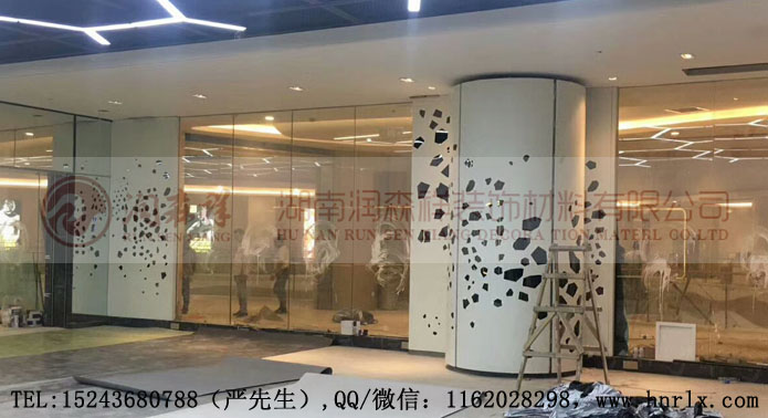 长沙冲孔铝单板,长沙铝方通,长沙铝扣板,长沙铝圆管,勾搭龙骨,A字龙骨,冲孔龙骨